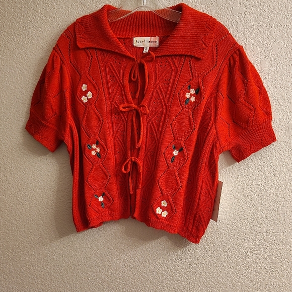 Hazel Moon Sweaters - Hazel Moon Round Neck Sz XL Short Sleeves Red Cardigan Floral Embroidery B31 X P